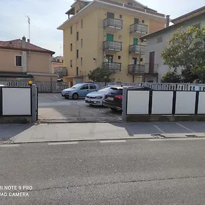 Appartamento Quito - Appena Ristrutturato - Dietro Piazza Mazzini, Lido di Jesolo