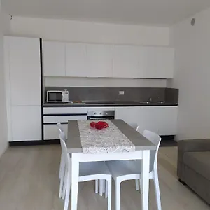 Appartamento Jesolo F2 - Coral Red, Lido di Jesolo